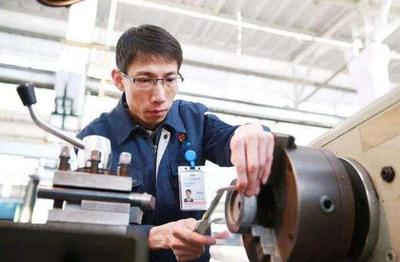 從技工到工匠 中國農(nóng)業(yè)機械領(lǐng)域打破歐洲發(fā)動機壟斷的逆襲之路